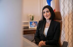 Primera dama anuncia inicio de plan para sacar niños de las calles