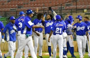 Licey da blanqueada de dos hits a las Águilas y retoma el liderato del torneo