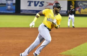 Águilas derrotan a Gigantes con rally de cuatro carreras