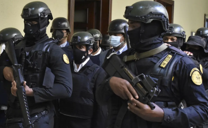 Torres-Robiu-1131x694