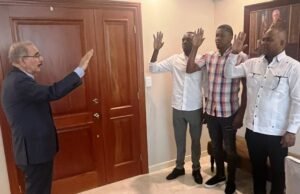 Danilo juramenta exdirigentes del PRM de San Cristóbal; afirma el PLD “crece cada día”