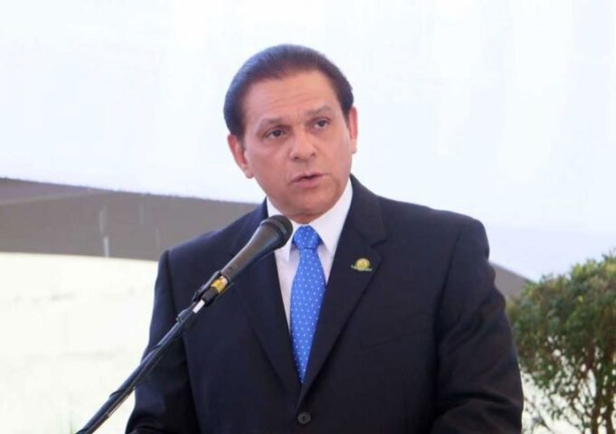 1Presidente-Abinader-designa-al-doctor-Daniel-Rivera-como-ministro-de-Salud-Publica