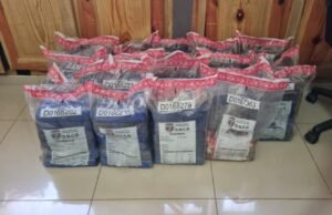 DNCD ocupa 110 paquetes de presunta cocaína; detienen tres extranjeros