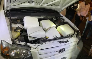 Apresan hombre con 81 libras de marihuana, RD$173 mil, armas blancas y otros objetos