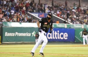 Gigantes ganan su primero de la semifinal con jonrón clave de Yamaico Navarro