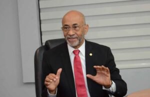 Presidente designa a Félix Aracena como embajador en Colombia