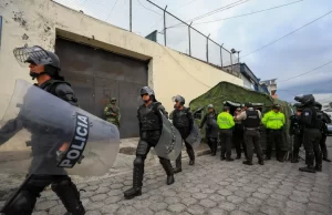 Una nueva reyerta en una cárcel de Ecuador deja un recluso muerto