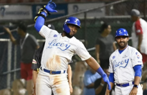 Licey se recupera de un déficit para provocar otro cuádruple empate en la cima del round robin