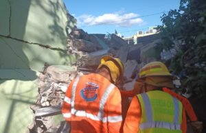 Se desploma mueblería con empleados dentro en La Vega, hay heridos graves