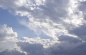 Cielo nublado y escasas lluvias para este viernes, pronostica Onamet