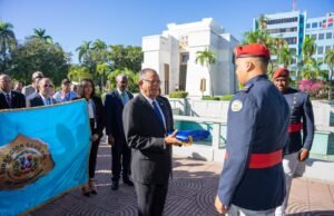 Director de Migración estudiará proyecto de ley Trata de Personas y Tráfico de extranjeros