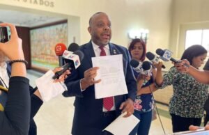 Diputado Henríquez somete proyecto para dejar invariable impuesto cobrado a la gasolina