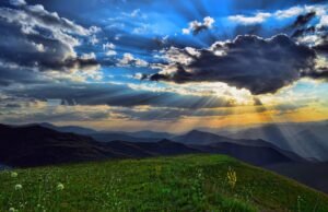 Pronostican nublados desde horas matutinas con chubascos aislados