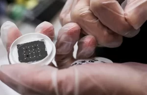 UE alcanza acuerdo para aumentar producción de semiconductores