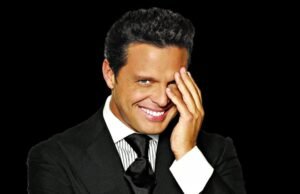 Luis Miguel anuncia gira de 43 conciertos para 2023