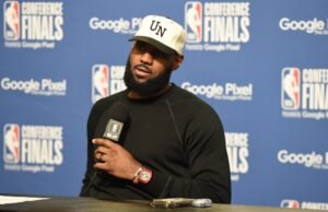 LeBron James deja en el aire su futuro: «Tengo mucho que pensar»