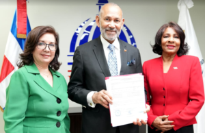 INABIE firma primeros 300 expedientes de pagos de anticipo a suplidores