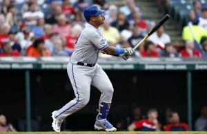 Salvador Pérez conecta su HR 200 como receptor; es el 10mo en Grandes Ligas