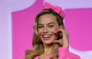 Margot Robbie, sobre «Barbie»: «Me sorprendió que Mattel nos dejara burlarnos de ellos»