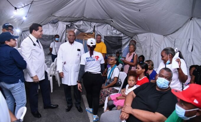 Ministro-Salud-asiste-afectados-1140x694