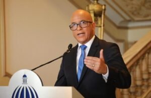 Funcionarios vinculados a campaña de reelección de Abinader tendrán que tomar licencia