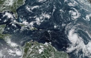 El huracán Lee avanza por aguas del Atlántico hacia el nordeste del Caribe