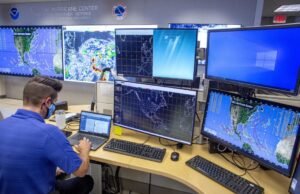 Se forma depresión tropical 13, que puede convertirse en un huracán