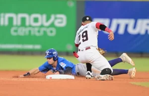Helman comanda ataque azul; Licey vence al Escogido
