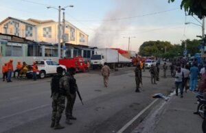 Investigan causas del incendio en el mercado de Dajabón