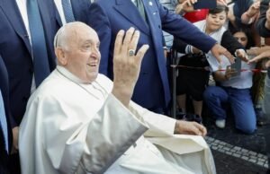 El papa dice sufre una bronquitis muy aguda e infecciosa