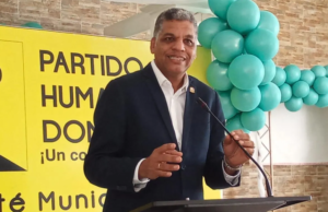 PHD inscribe a Luis Abinader como su candidato presidencial para elecciones 2024