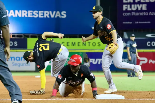 Aguilas-vs-Leones-5-Dic