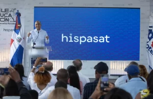 Inauguración de aula virtual con tecnología satelital en escuela rural de RD