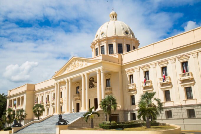 33065138708_317829df6b_k_0