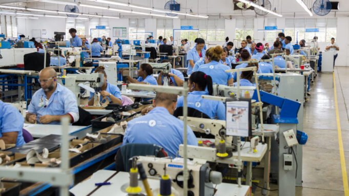 356ecf74a889b7f7265d645375aae6ce_XL