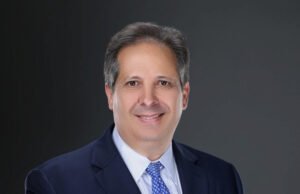 Víctor Atallah agradece designación como ministro en Salud Pública