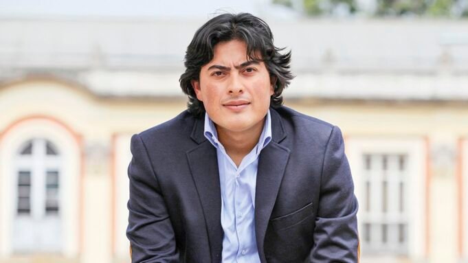 nicolas-petro-burgos-12122-2