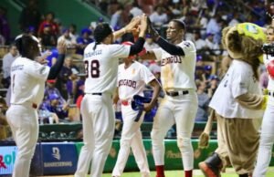 Leones vuelven a imponerse y dan alcance a Tigres en semifinal del béisbol RD