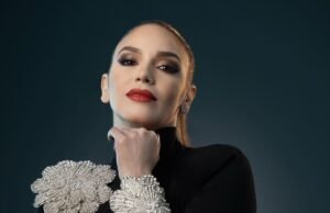 RD$40 millones en vestidos, zapatos y joyas: el paso de Hony por Premios Soberano