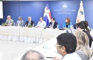 Ministro de Salud: reforma del sector salud persigue hacer mas eficiente los servicios