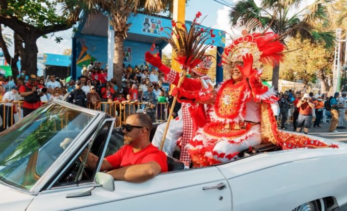 Mas-de-70-comparsas-participaron-en-el-desfile-de-Carnaval-del-Distrito-Nacional-1140x694