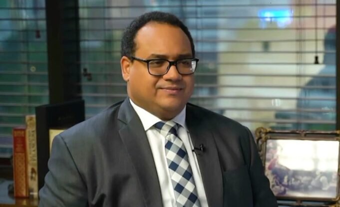 Superintendente-de-Electricidad-1140x694