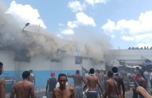 Aumentan a 12 número de reclusos muertos por incendio en La Victoria