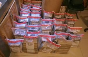 Incautan 180 paquetes de presunta cocaína camuflados en carga de frutas