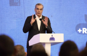 Abinader advierte aplicará todo el peso de la ley en caso de menor haitiana abusada