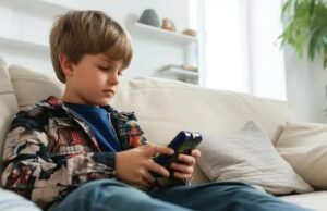 La edad correcta para darle el primer celular a un niño, según Bill Gates