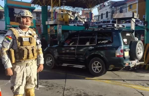 Bolivia despliega militares en gasolineras para combatir el contrabando