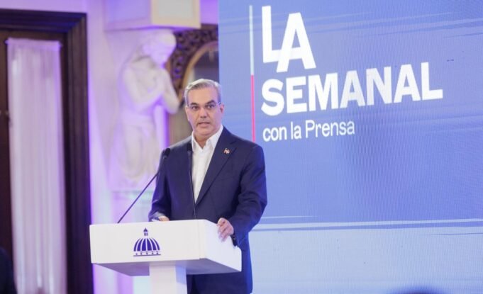 ABINADER-EN-LA-SEMANAL-CON-LA-PRENSA-1140x694