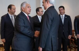 Abinader se reúne con nuevo presidente panameño, José Raúl Mulino Quintero