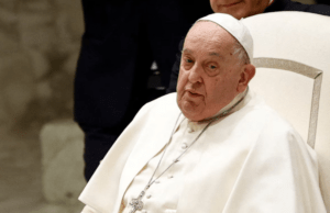 El Vaticano cancela compromisos del papa, hospitalizado, para este fin de semana